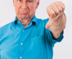 人を批判する行為